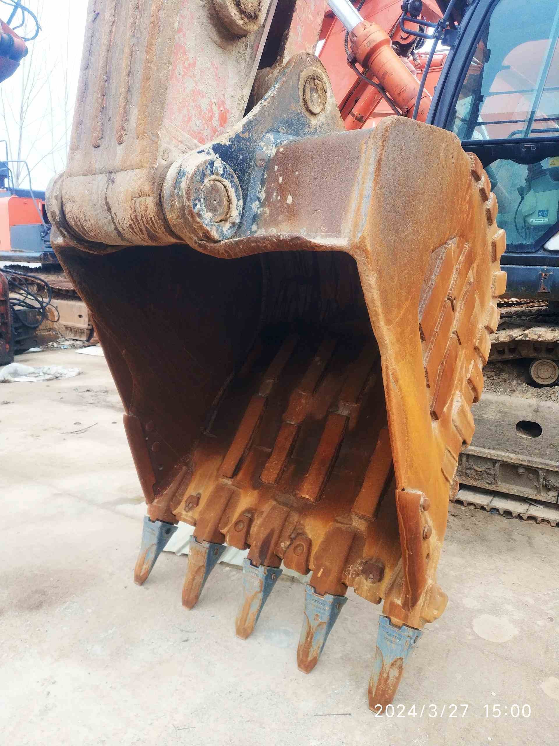 Engineering Crawler Used Excavator Diesel Engine Excavator Heavy Equipment Construction Machinery Excavators