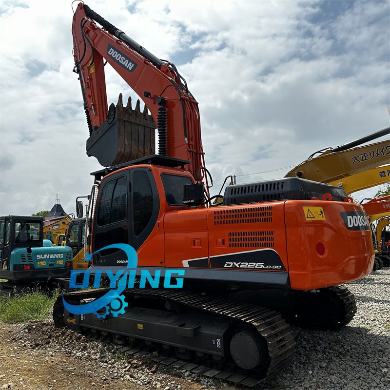Cheap Price Used Construction Machine 22Ton Used Doosan Excavator DX225 Used Digger for Sale