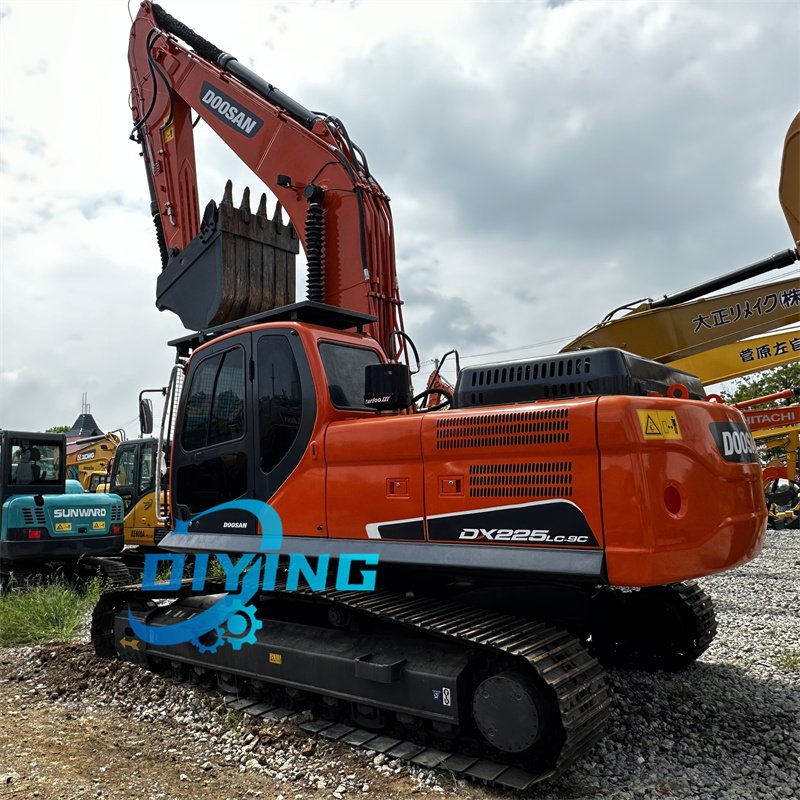 Cheap Price Used Construction Machine 22Ton Used Doosan Excavator DX225 Used Digger for Sale