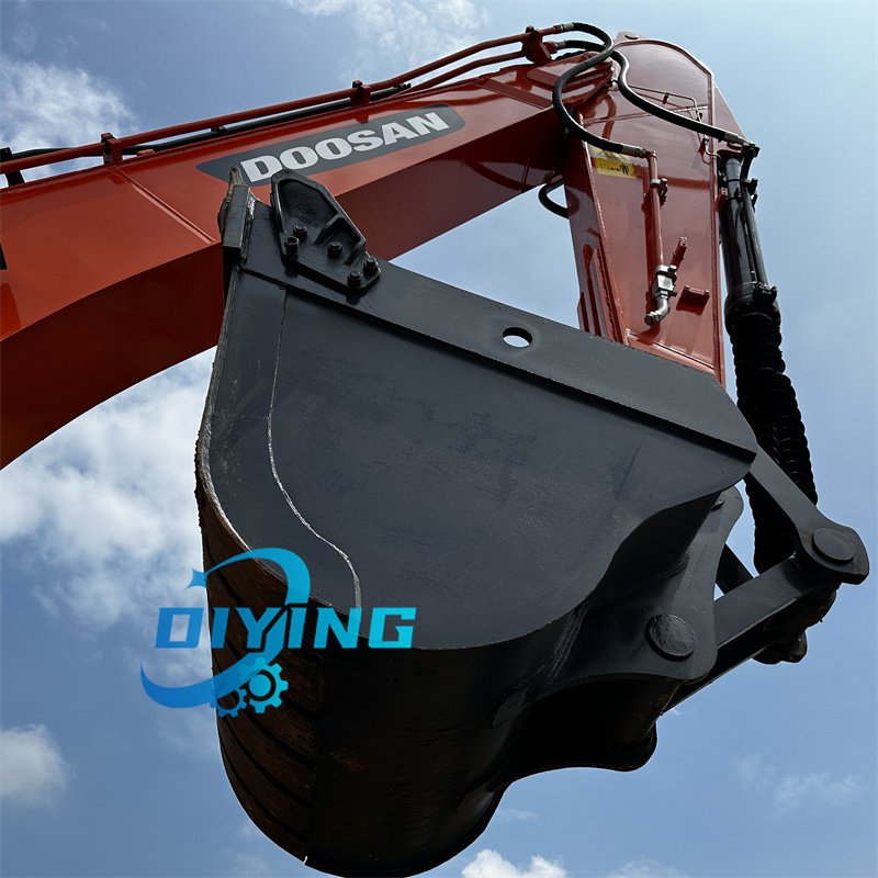 Cheap Price Used Construction Machine 22Ton Used Doosan Excavator DX225 Used Digger for Sale