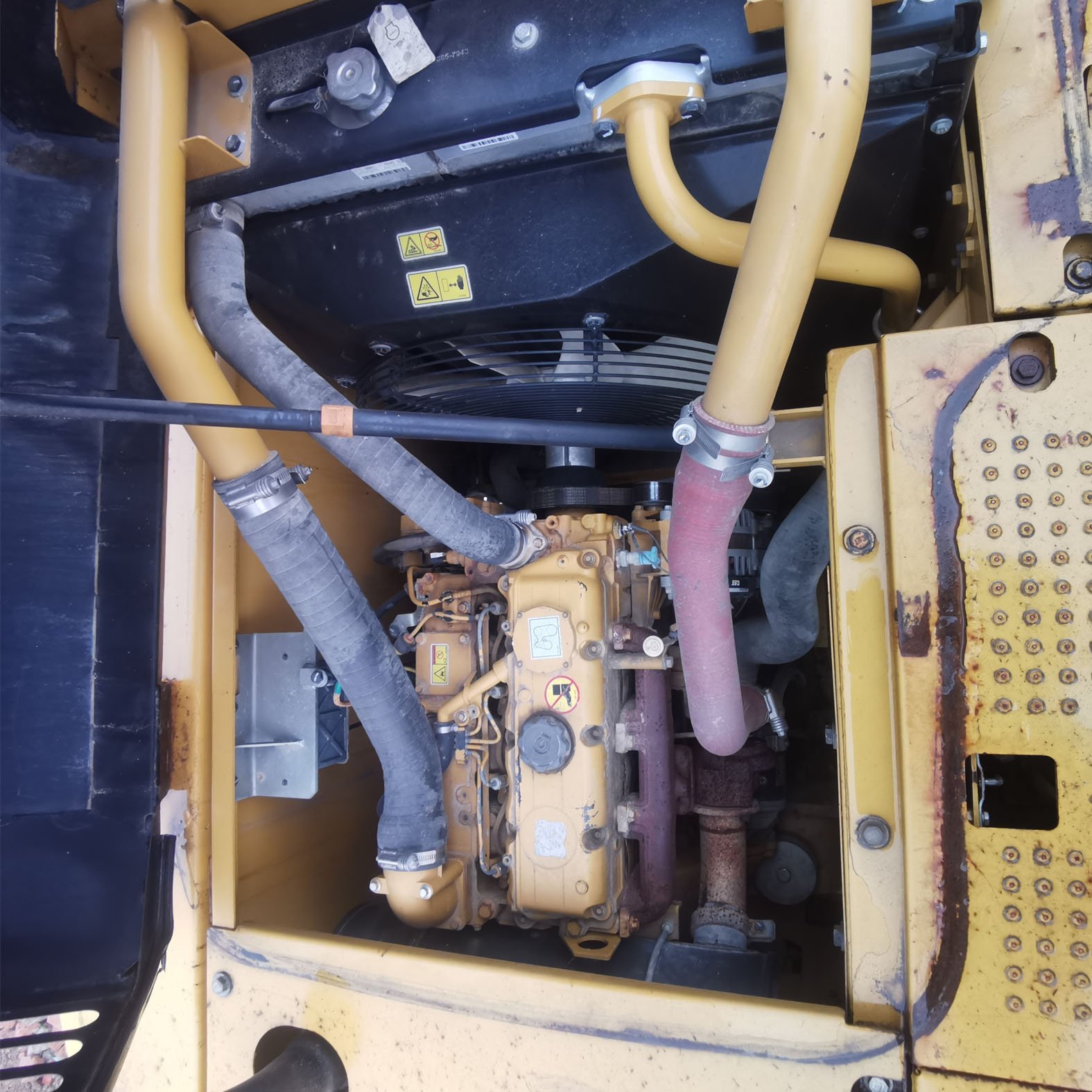 Original Painting Second Hand CAT Caterpillar 318D2 Crawler Excavator In Low Price Machine Used Caterpillar CAT 318D2 Excavator