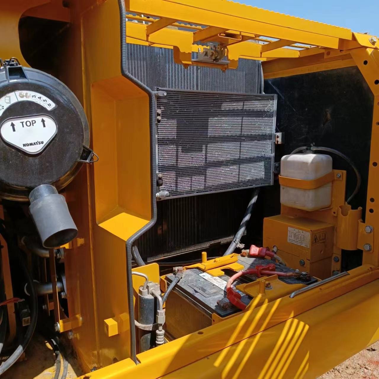 Second-Hand Komatsu PC160 Used Japan Excavator Digging Machine / Used 16 ton Excavator for Sale PC 160 160-7 PC160-7