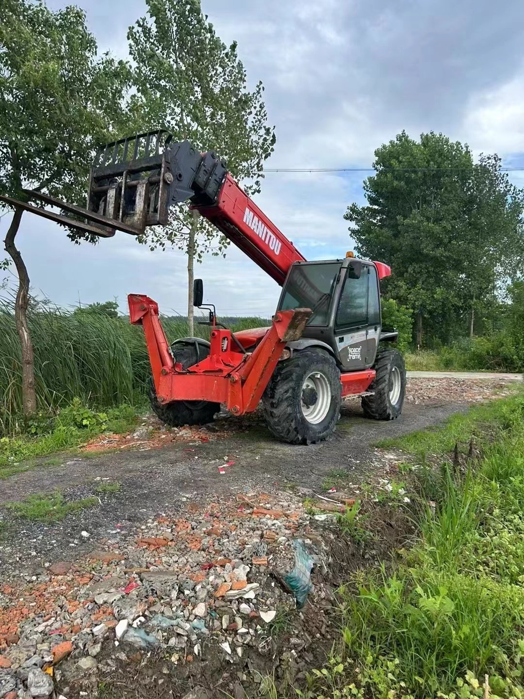 Hot sale 4 ton used telehandler Manitou MT 1740 SLT - French-Made construction machinery in stock