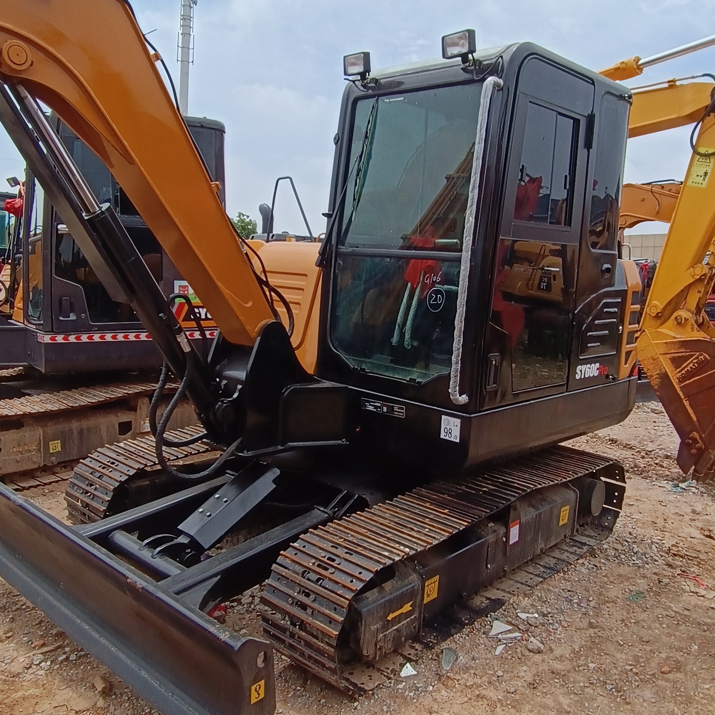 Hot Sale Small Machine Second Hand Excavator Sany 60 75 95 135 155 215 Used Excavators Sany 75C