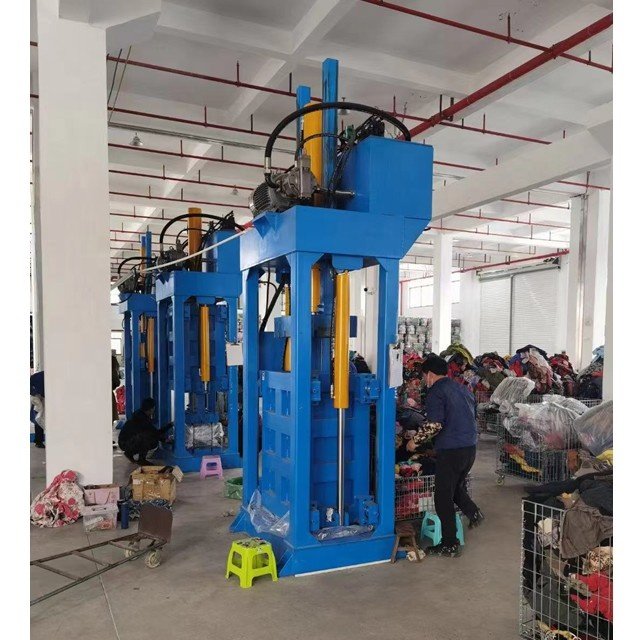 hydraulic 50TON press force vertical baler machine for used clothing