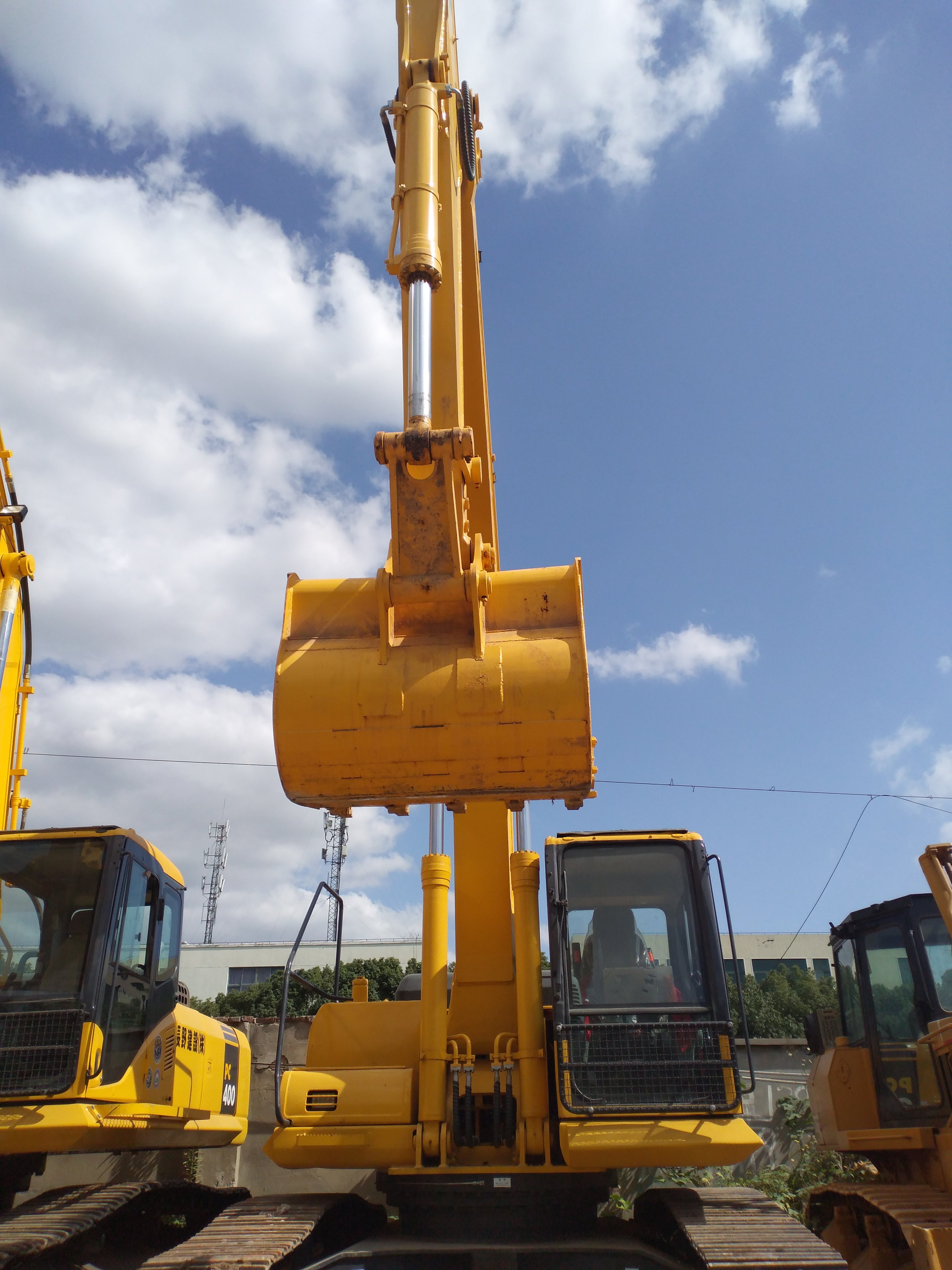Used Japan Construction Machine Komatsu PC300-7 Excavator/used Heavy Duty Equipment/Komatsu Used Excavator PC 200 Thumb