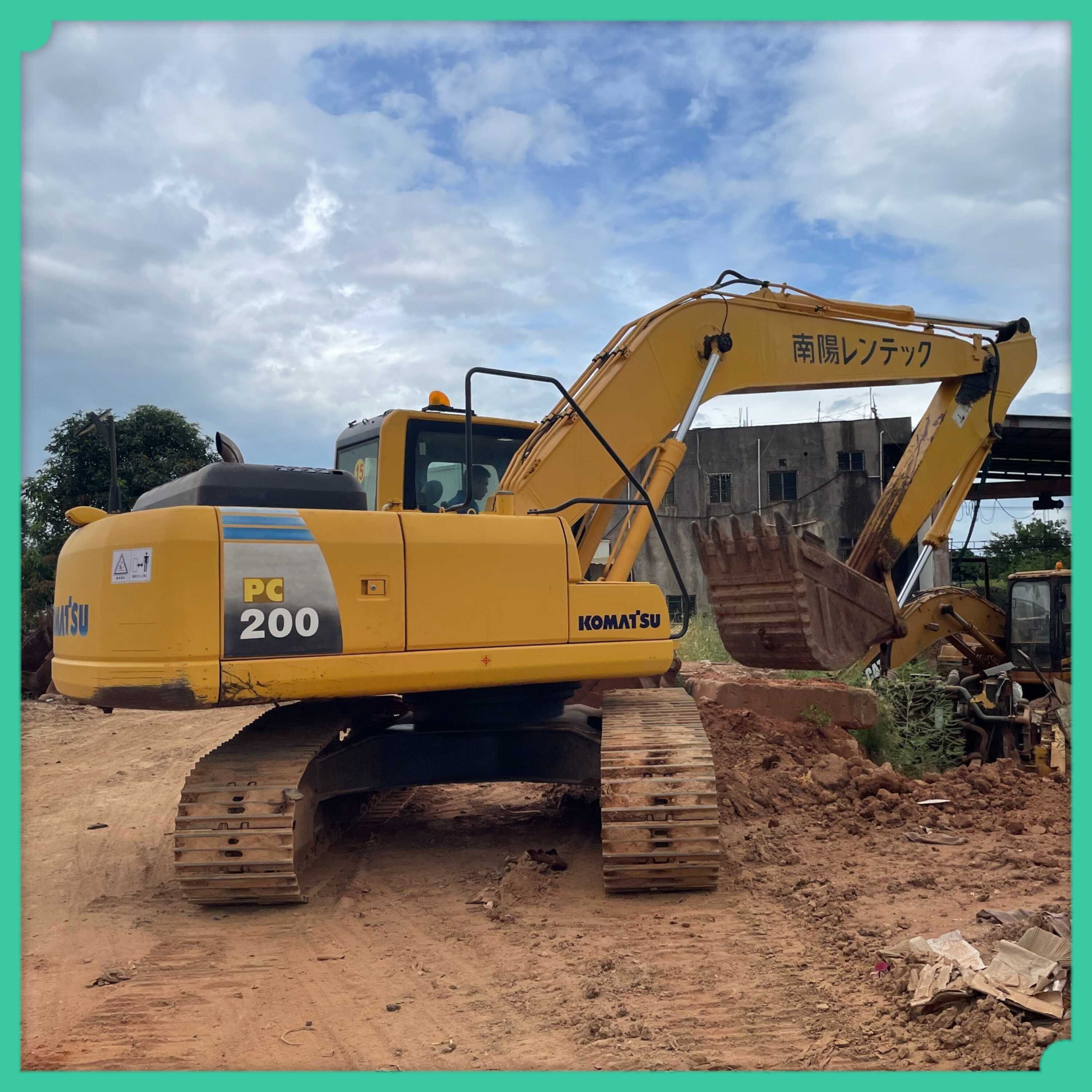 nice performance used Komatsu poc200-8 excavator low price sale Second hand digger machine Komatsu PC200-8 in good condition