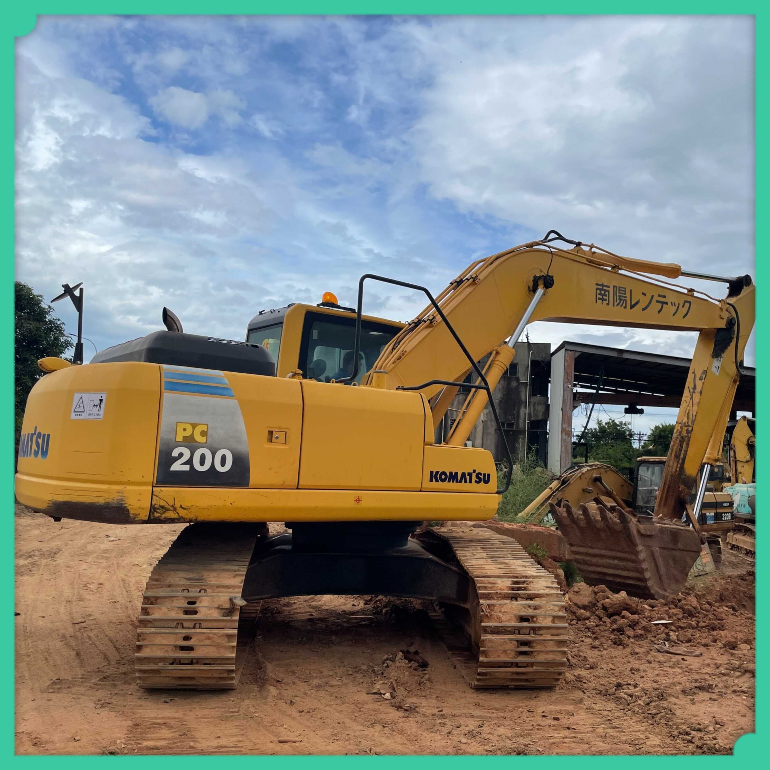 nice performance used Komatsu poc200-8 excavator low price sale Second hand digger machine Komatsu PC200-8 in good condition