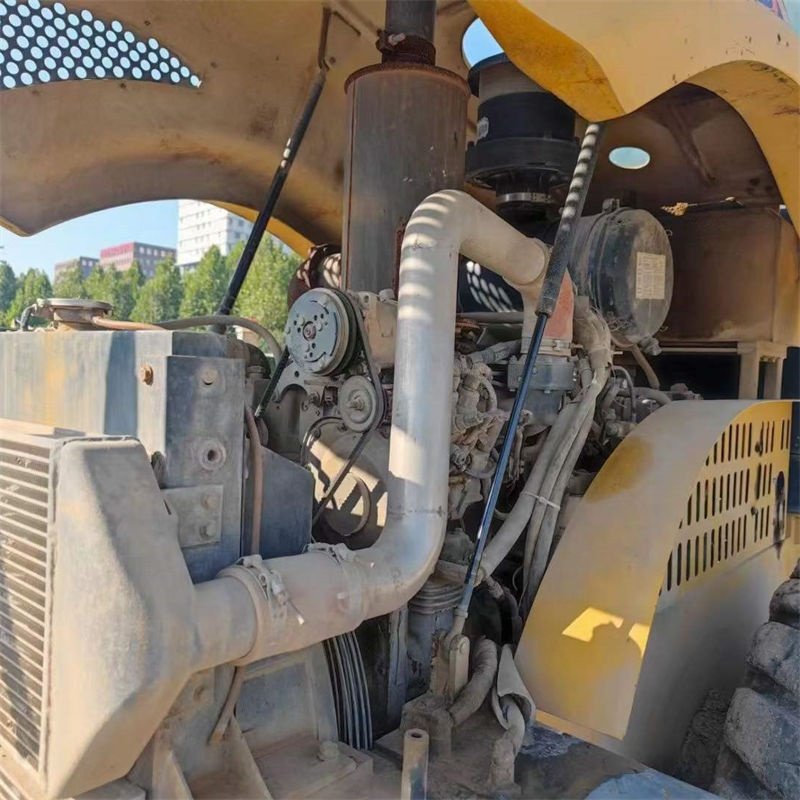 EXCELLENT PERFORMANCE USED ROAD ROLLER SR26M SR22M USED DOUBLE DRUM ROLLER 1 TON 4 TON USED ROAD ROLLER 10 TON