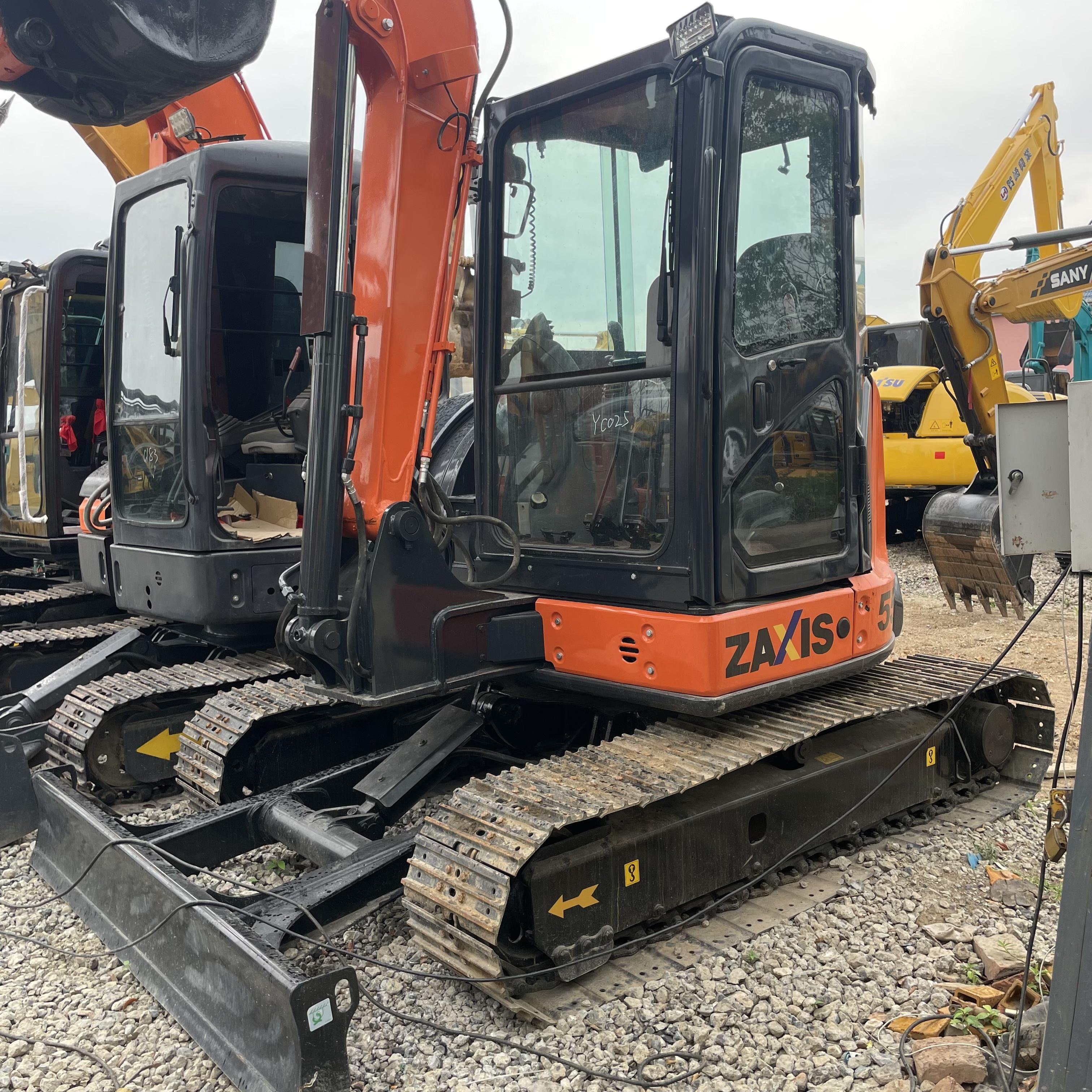 Japanese made used excavator earthmoving machinery small excavator Hitachi ZX55 on sale second hand Hitachi ZX55 digger