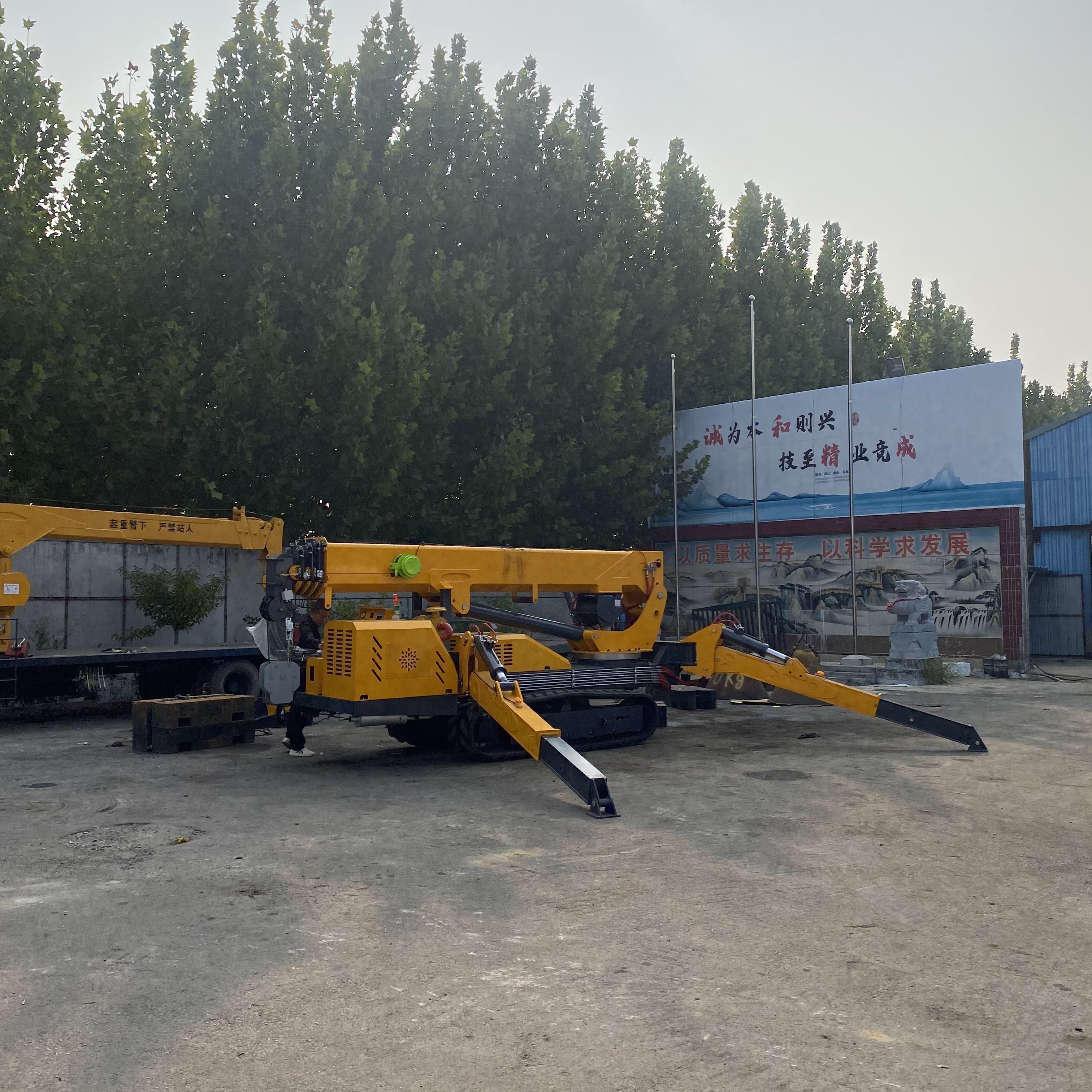 3t 5t 8t 12t Crawler Spider Crane With Customized Lift Height Telescopic Boom Mobile Lifting Machine Crawler Crane
