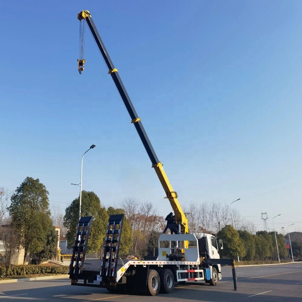 Isuzu Cyz Giga Self Loading Flatbed Truck with 10ton Straight Boom Crane Truck of Winch for Sale