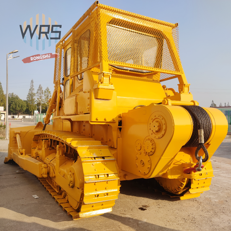 Used bulldozer, rear mounted winch logging type bulldozer