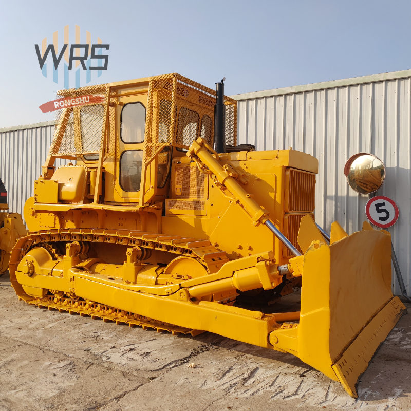 Used bulldozer, rear mounted winch logging type bulldozer