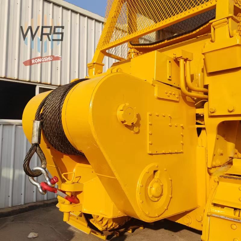 Used bulldozer, rear mounted winch logging type bulldozer