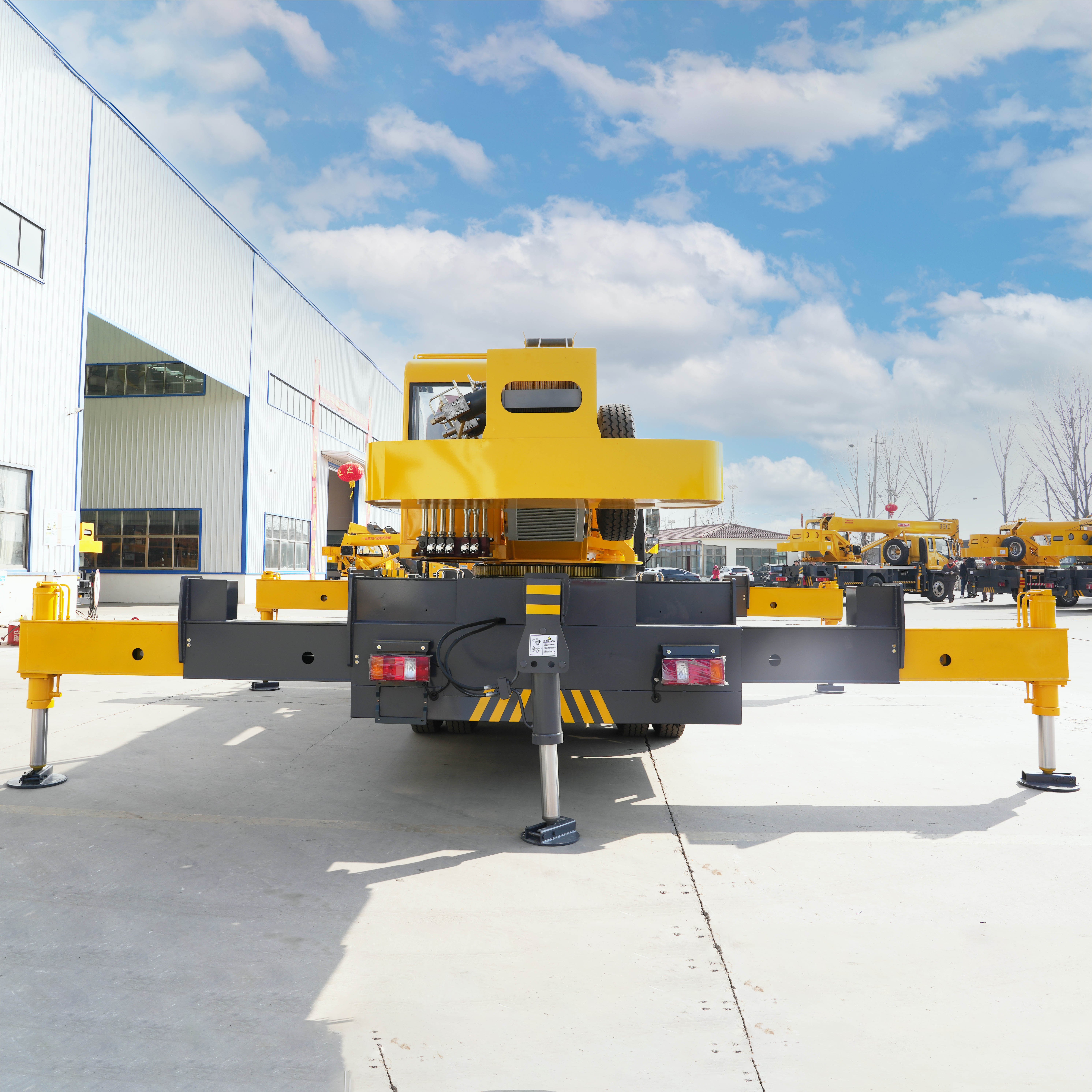 China Factory For Sale FAW Foton HOWO 10 Ton 12 Ton 16 Ton Hydraulic Telescopic Boom Truck Mounted Crane Crane Car