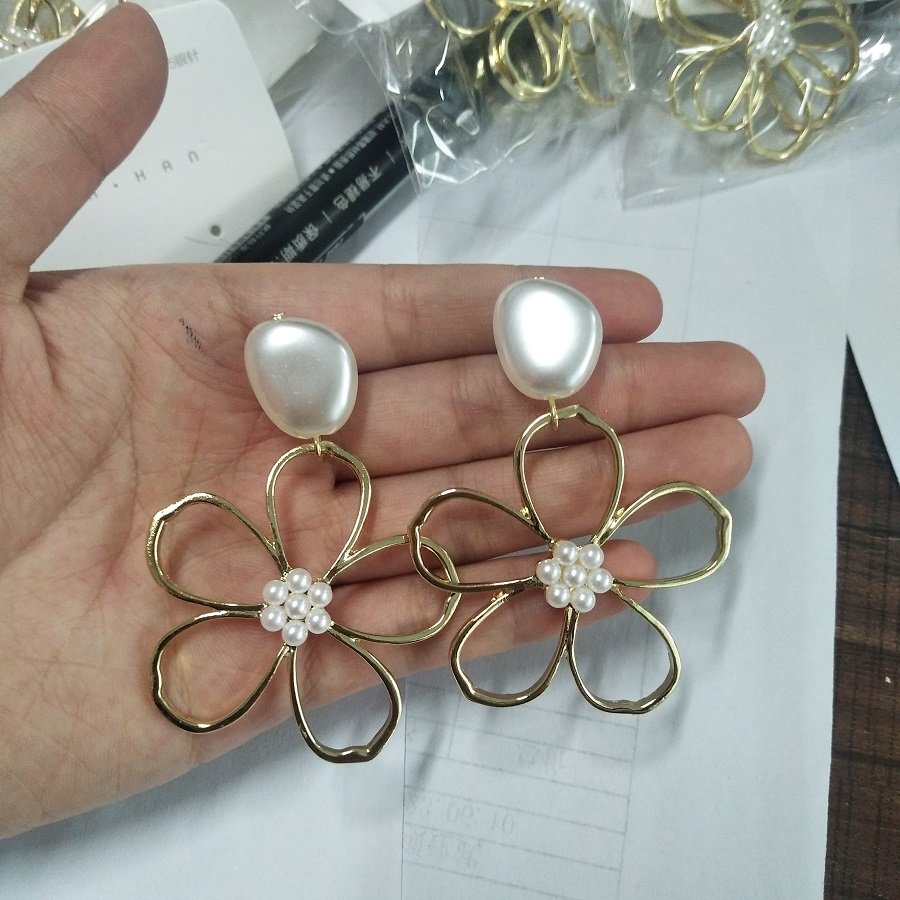 Summer Fashion Jewelry Earrings Wholesale Bulk Personalized Vintage Elegant Bridal Floral Flower Pearl Stud Earring