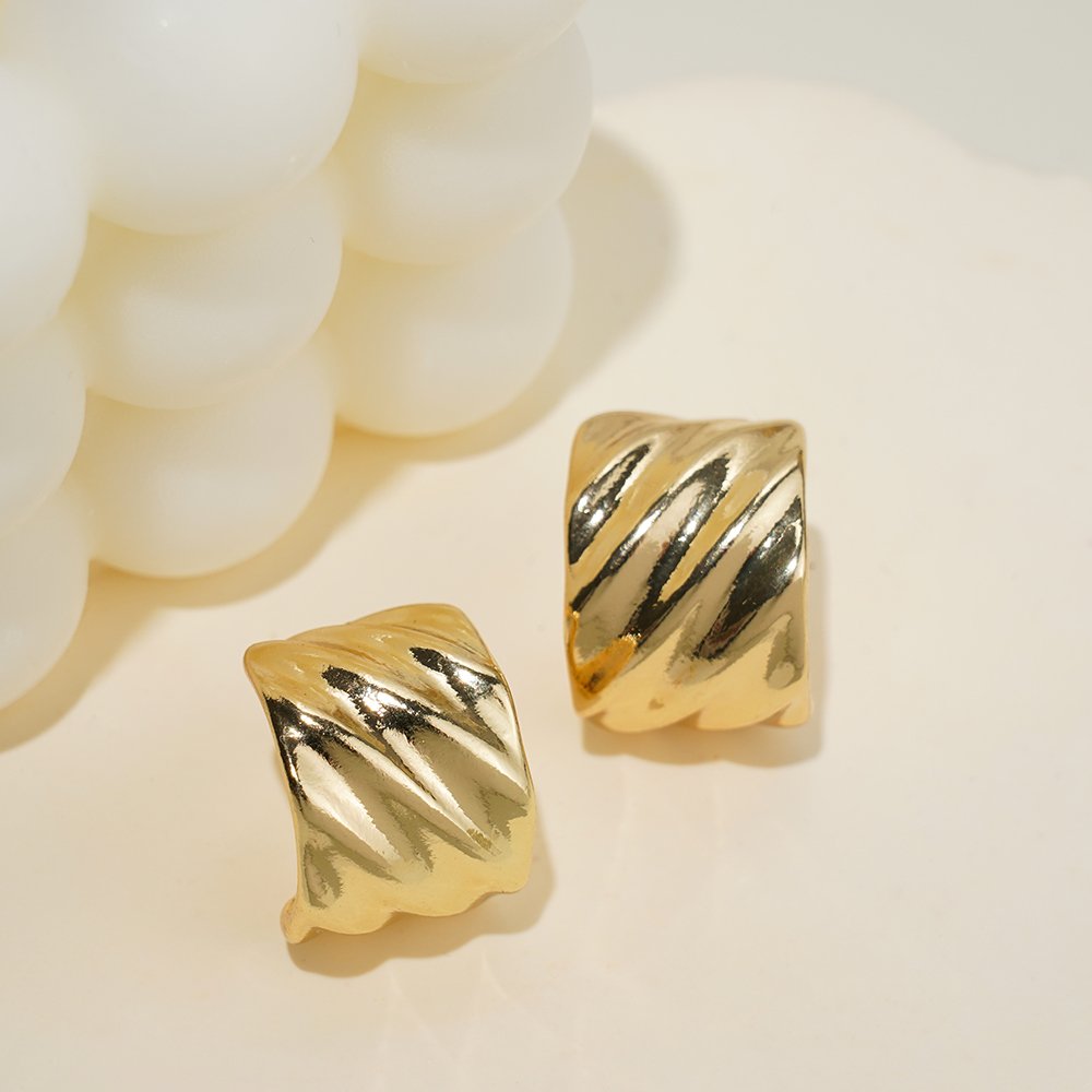 Trendy Minimalist Jewelry Earrings Gold Plated Zinc Alloy Chunky Half Hoop Stud Earring for Women