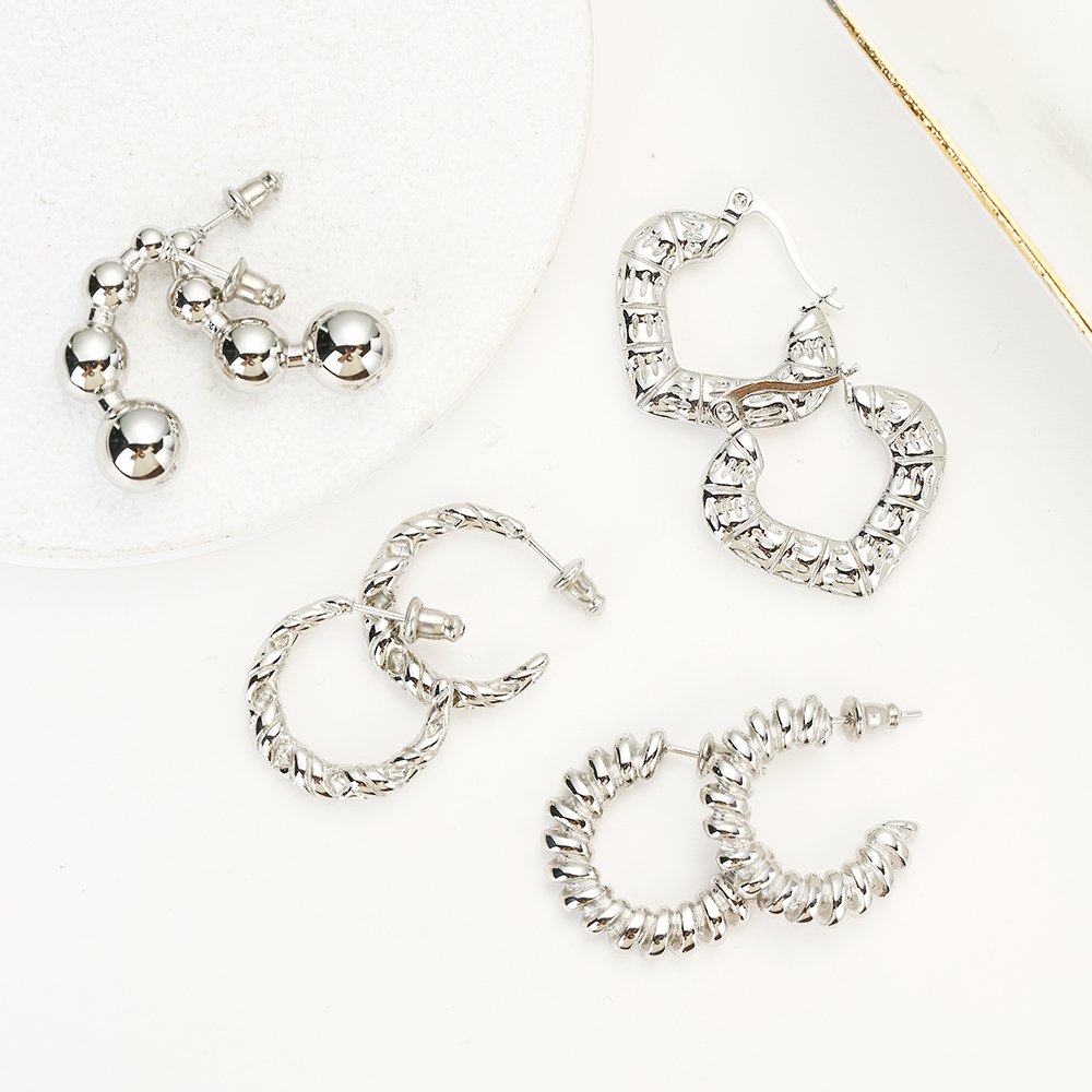 Wholesale Custom Silver Stainless Steel Luxury Fashion Korean Fine Vintage Jewelry Stud Ball Hearth Earrings for Women