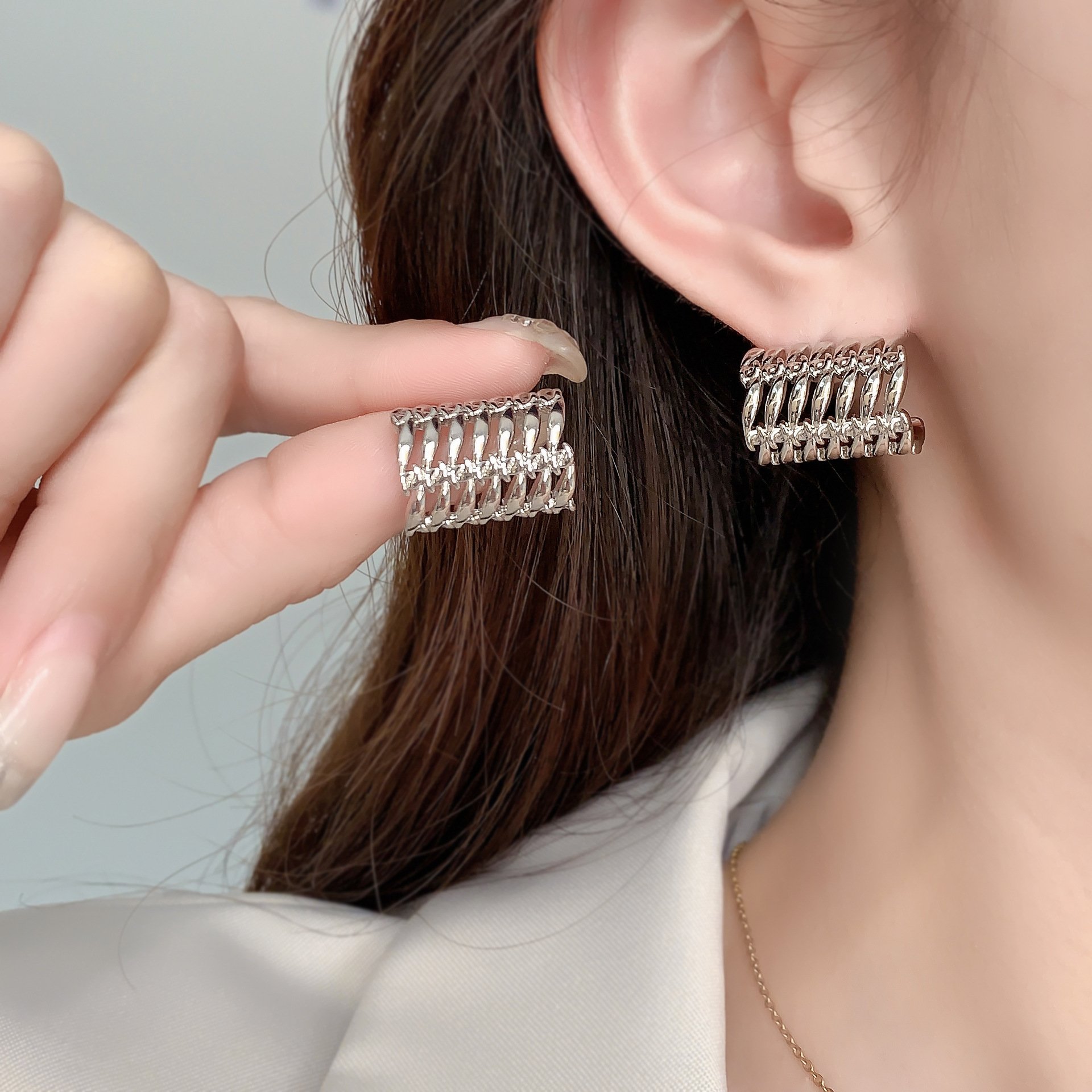 BJB0509E 2024 New Arrival Minimalist Hoop Earring Women Tarnish Free Chunky C Earrings irregular smooth stud earrings