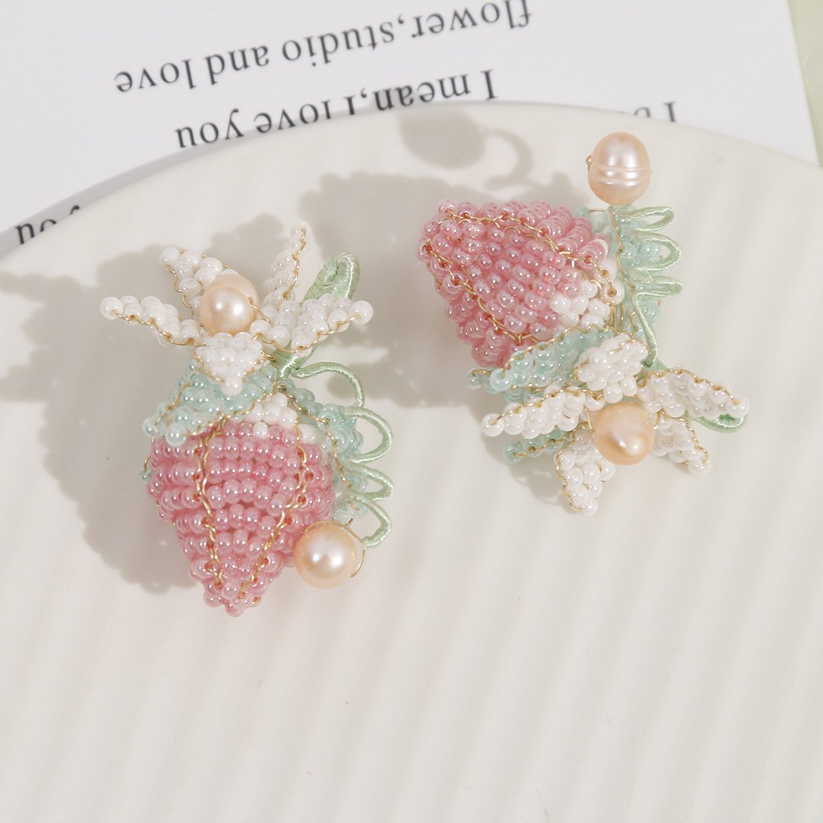 Strawberry Earrings Super Fairy French Vintage Pink Fruit Beaded Earrings Premium Feeling Niche Design Pearl Earrings Sweet Ins