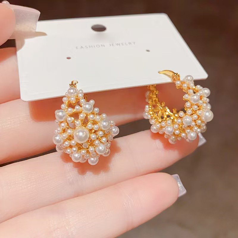 2024 New Design French Retro Style 18K Real Gold Electroplated Pearl Flower Basket Cuff Earrings Women's Party Jewelry