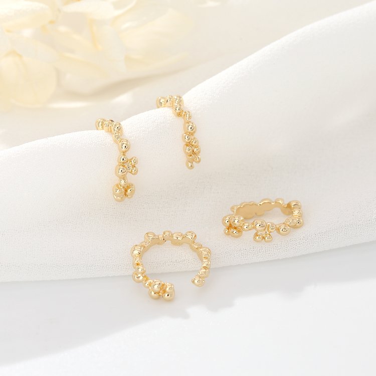 Simple Design 14K Gold Plated Diamonds Ear Cuff in Earrings