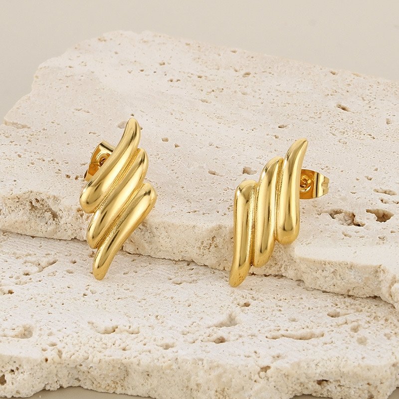 Cross border niche design angel wing earrings light luxury trendy daily temperament earrings new style