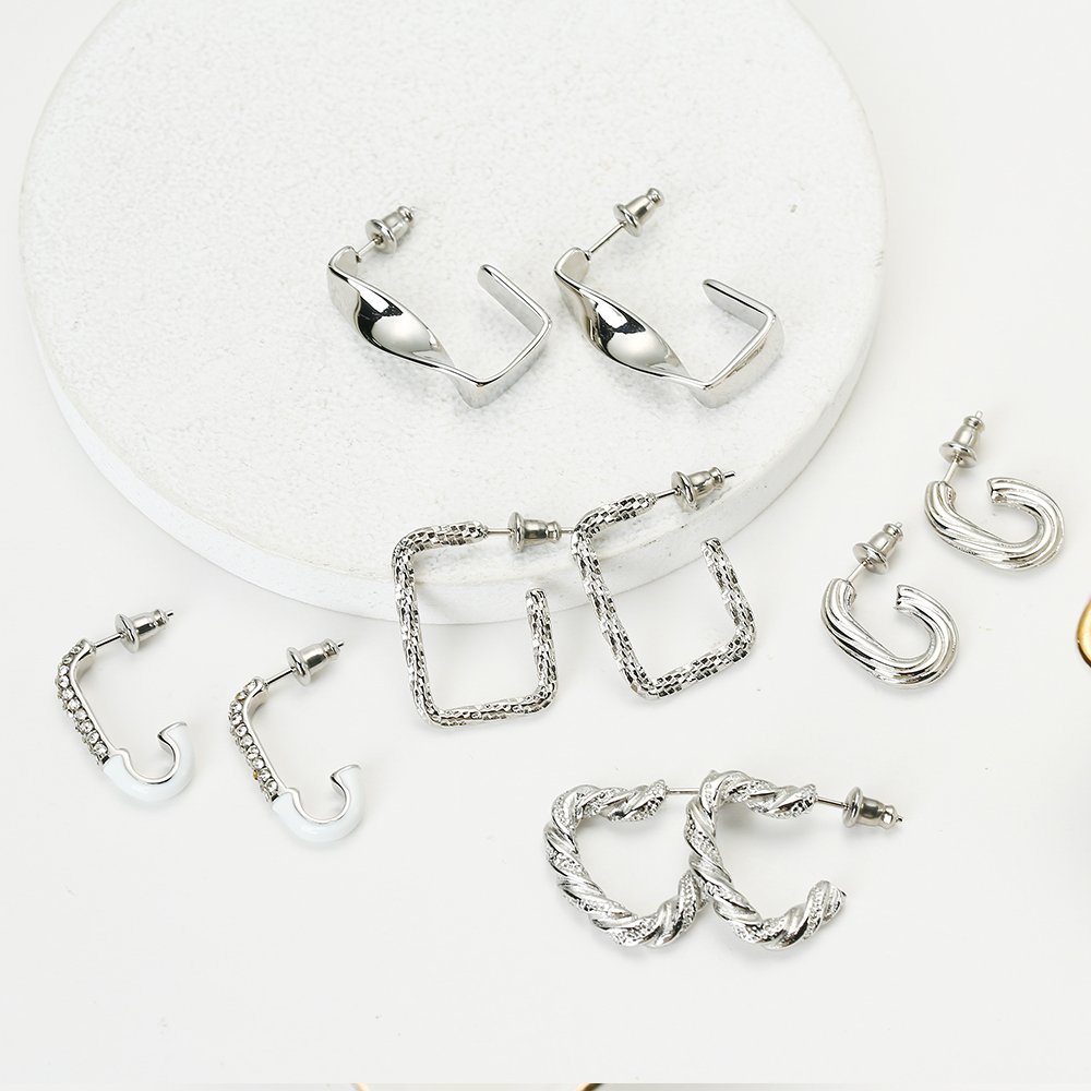 Wholesale Bulk Custom Vintage Silver Stainless Steel Luxury Fashion Fine Vintage Jewelry Love Heart Stud Earrings for Women