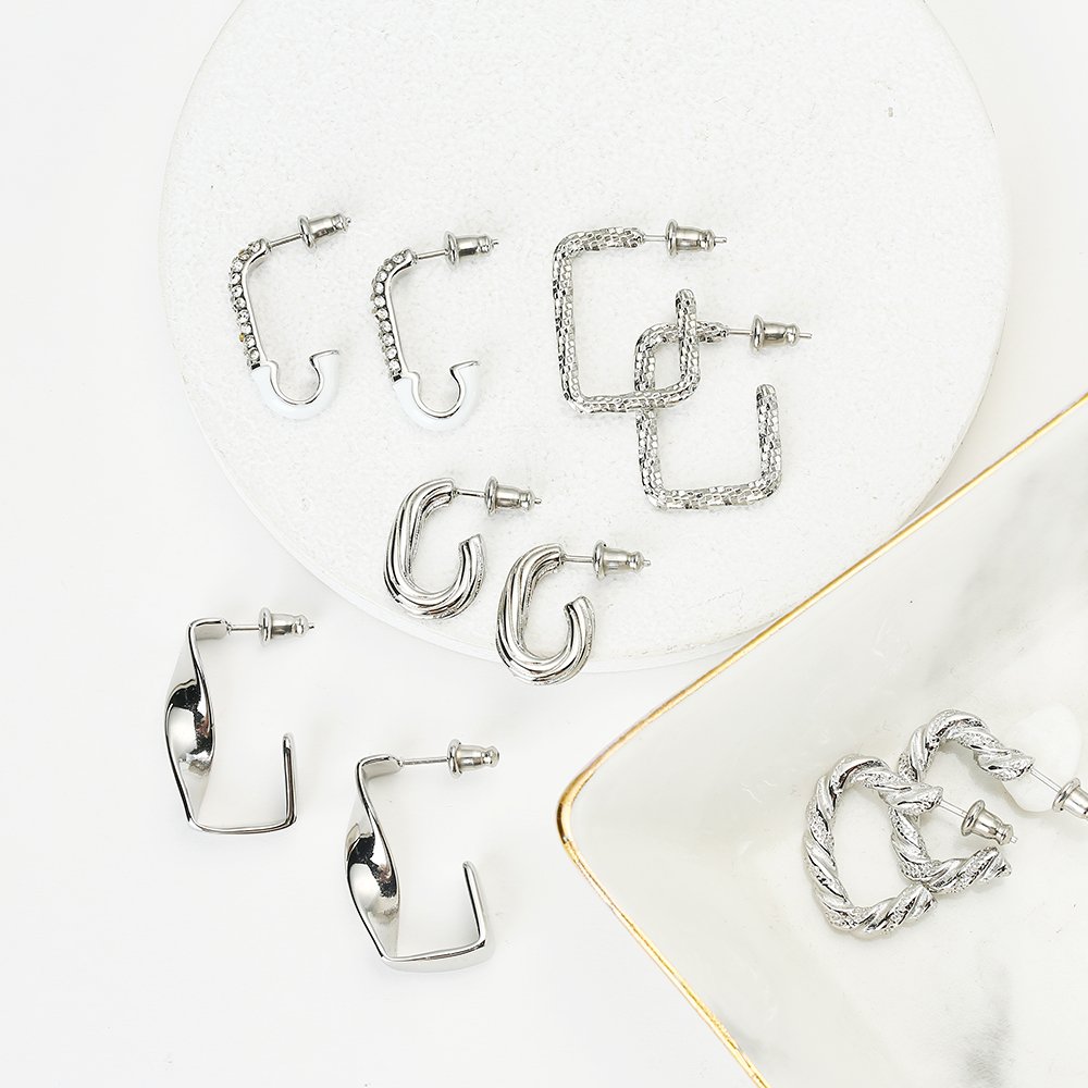 Wholesale Bulk Custom Vintage Silver Stainless Steel Luxury Fashion Fine Vintage Jewelry Love Heart Stud Earrings for Women