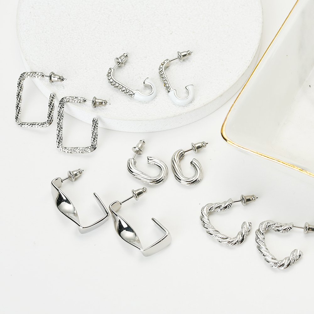 Wholesale Bulk Custom Vintage Silver Stainless Steel Luxury Fashion Fine Vintage Jewelry Love Heart Stud Earrings for Women