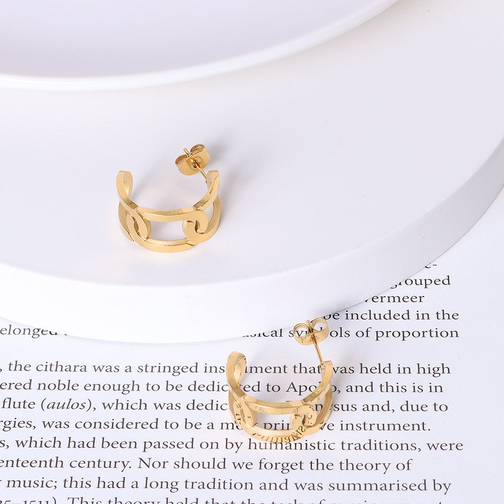 Korean Nche Retro Design Metal C-shaped Stainless Steel Earrings Female Needle Simple All-match Earrings