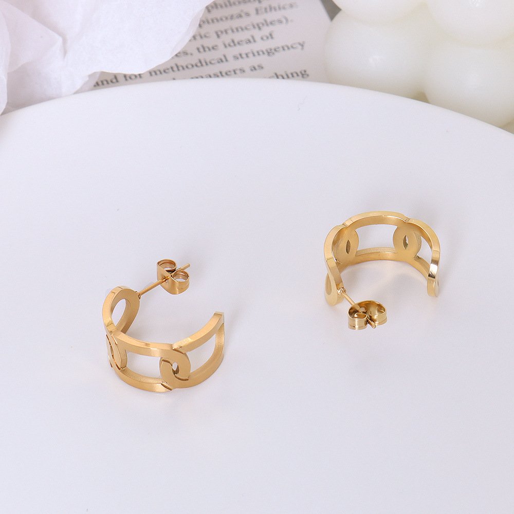 Korean Nche Retro Design Metal C-shaped Stainless Steel Earrings Female Needle Simple All-match Earrings