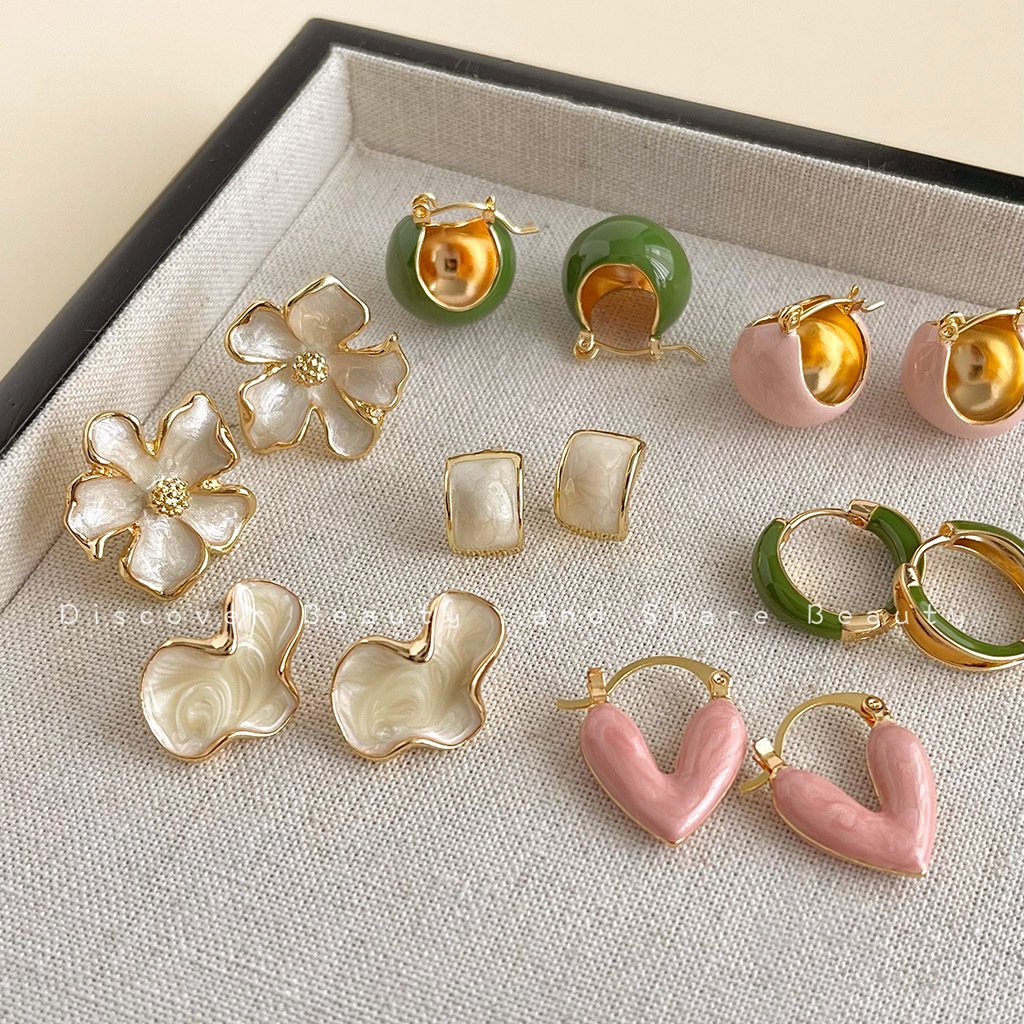 Sweet Girls Fashion Jewelry Japan and Korean Style Beautiful Color Copper Alloy Earrings Light Luxury Enamel Ear Clip Earrings