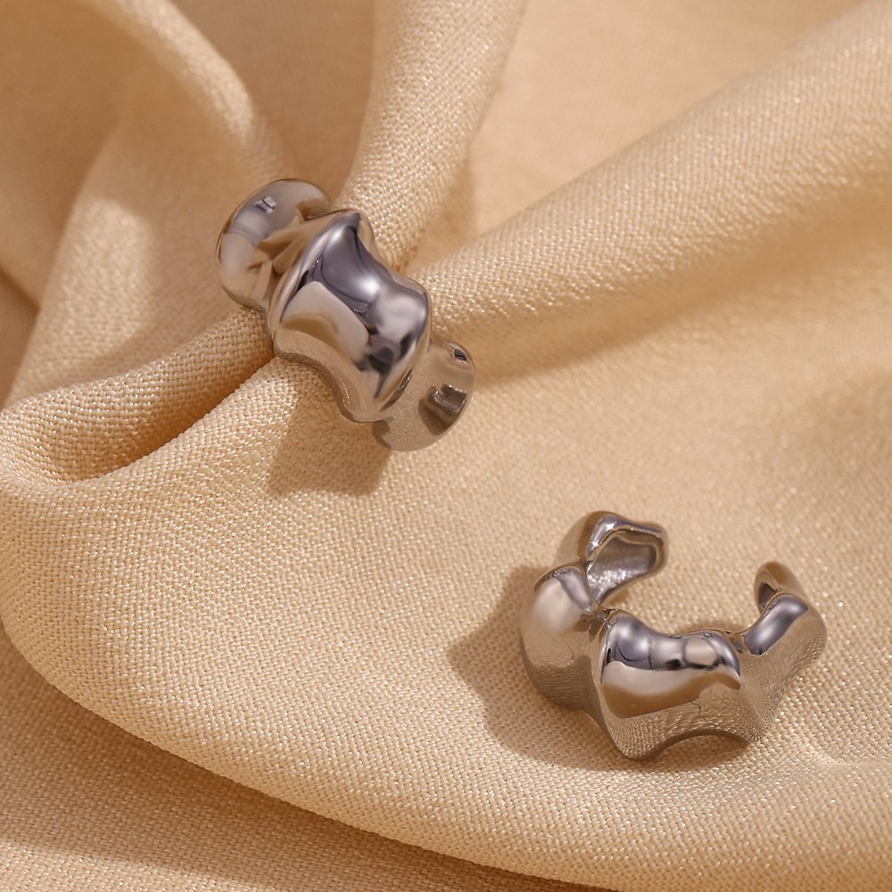 Hot Sell Glossy Jewelry Bamboo Earrings 18k Gold Plated Stainless Steel Fine Cuff Minimalist Earrings For Women