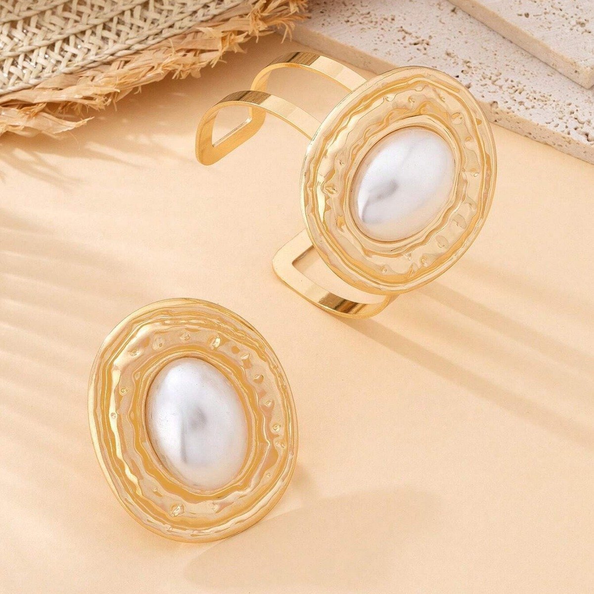 2024 New Arrival Fashion Cheap Wholesale Jewelry bracelet oval geometric 18k gold metal pearl earrings bracelet set