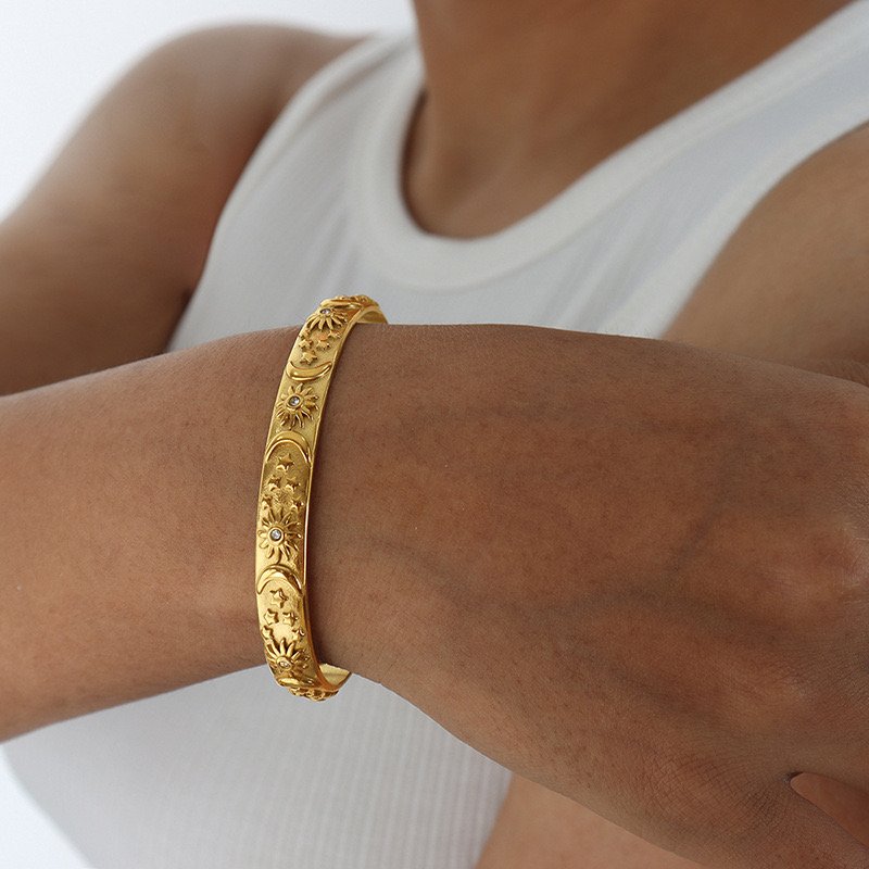 18k Gold Plated Jewelry For Women Stainless Steel Cubic Zirconia Diamond Embossed Star Moon Sun Gold Bracelet Earring Set