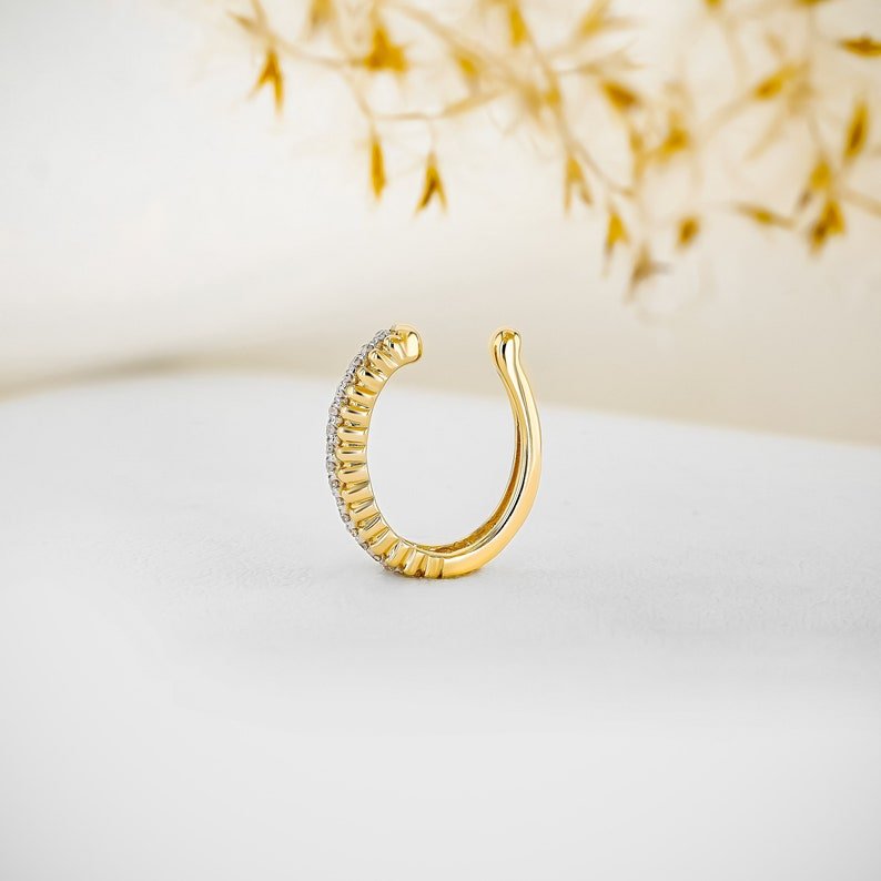 18K Pure Gold Luxury Handmade Designer Beaded Non-Pierced Diamond Ear Cuffs Personalized Diamond Earring Studs at Low Prices OEM
