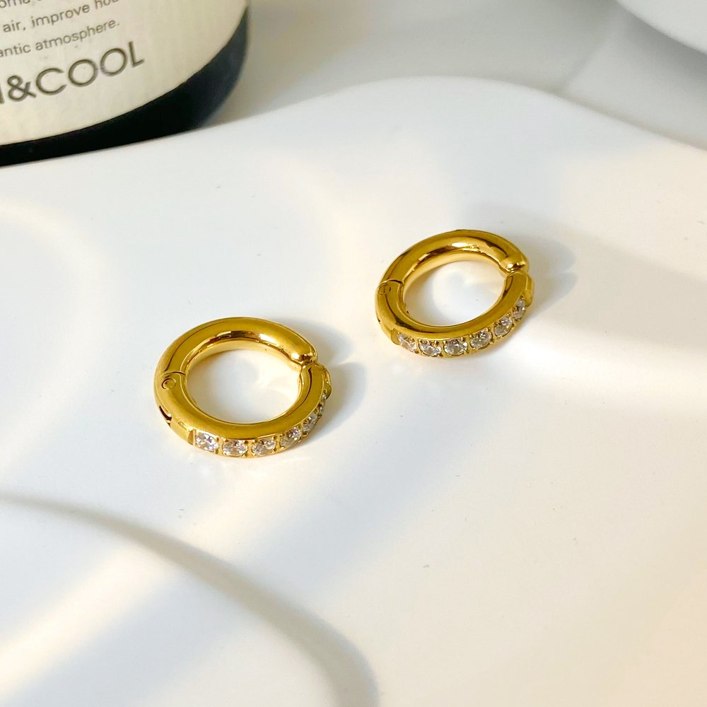 Half circle fine drill can open the ear clip Joyas de acero inoxidable titanium steel electroplated 18k gold earrings