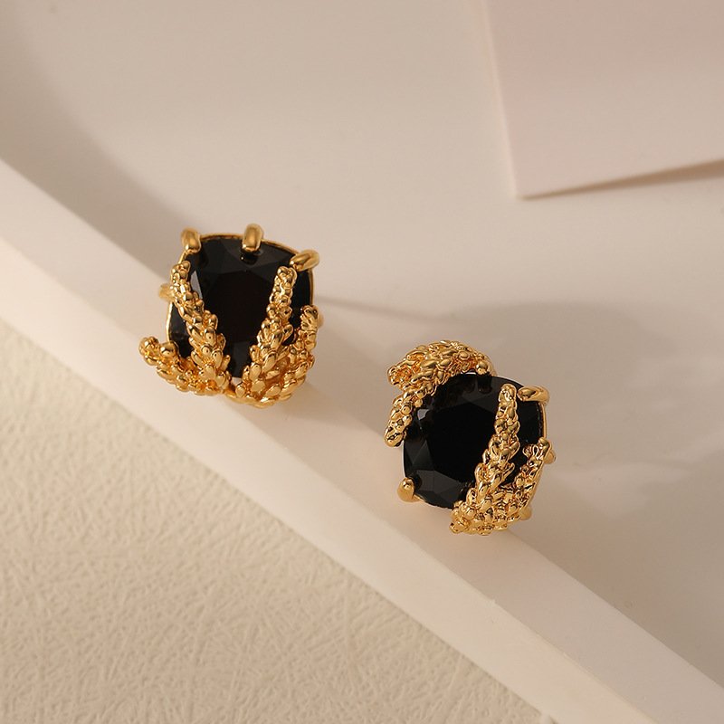 High quality vintage asymmetrical earrings 925 silver needle earrings cheap factory direct