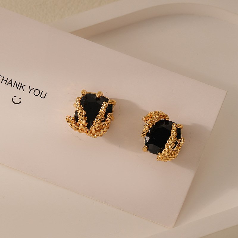 High quality vintage asymmetrical earrings 925 silver needle earrings cheap factory direct