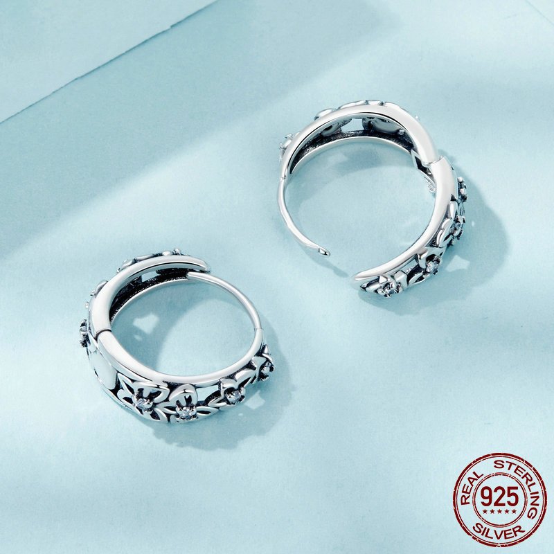European And American High Grade 925 Sterling Silver Hoop Earrings Retro Hollow Butterfly Earrings Scorpion Earrings For Women
