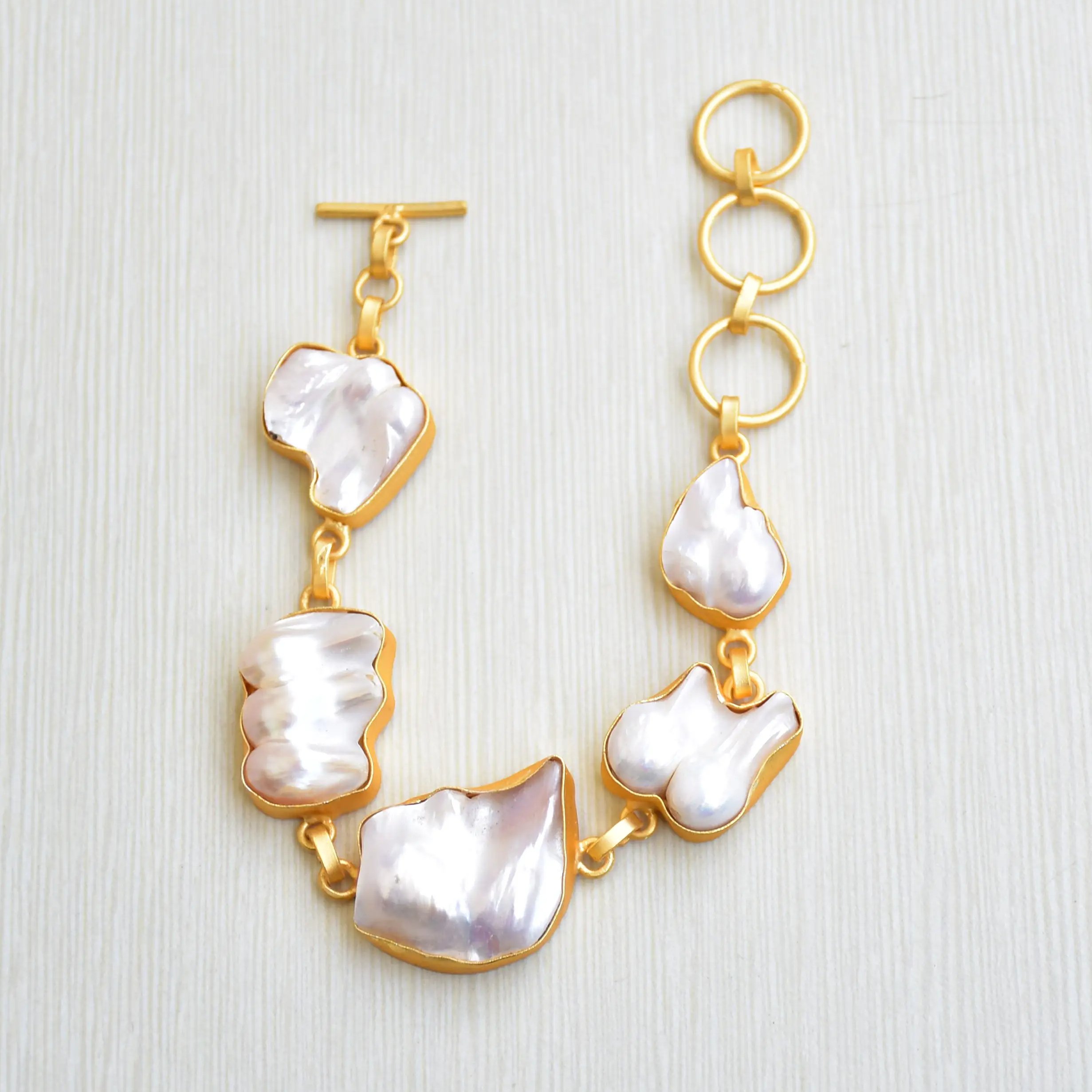 Pearl Elegant Bracelet Adjustable Chain Lock Baroque Bracelets and Charms Handmade Brides Bracelet Cuffs Manufacturer Suppliers