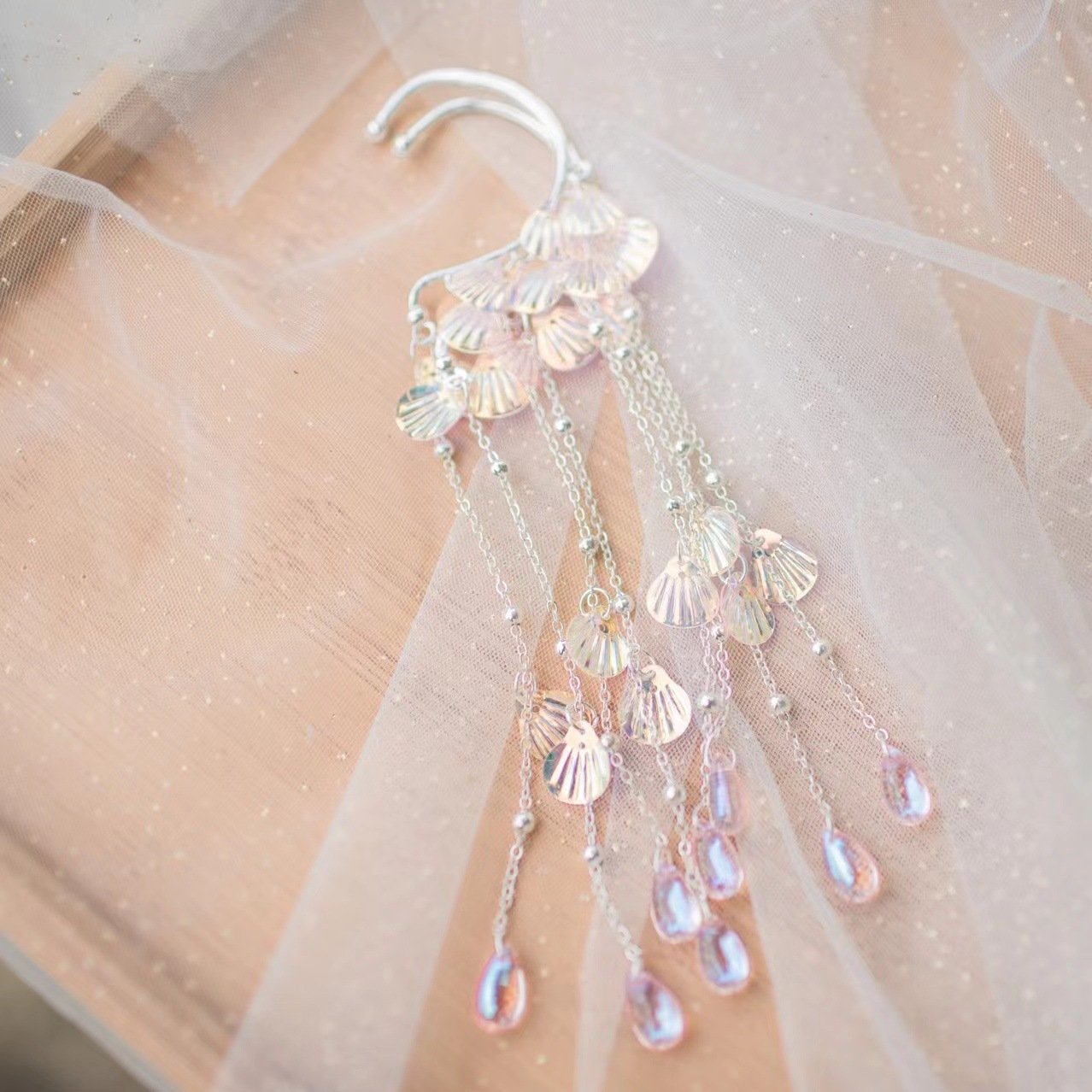 Goldfish Ji Elf Female Fashion Cuff Earrings Shell Mermaid Hanfu Pearl Tassel Design Big Tang Wind Hundred Hair Accessories
