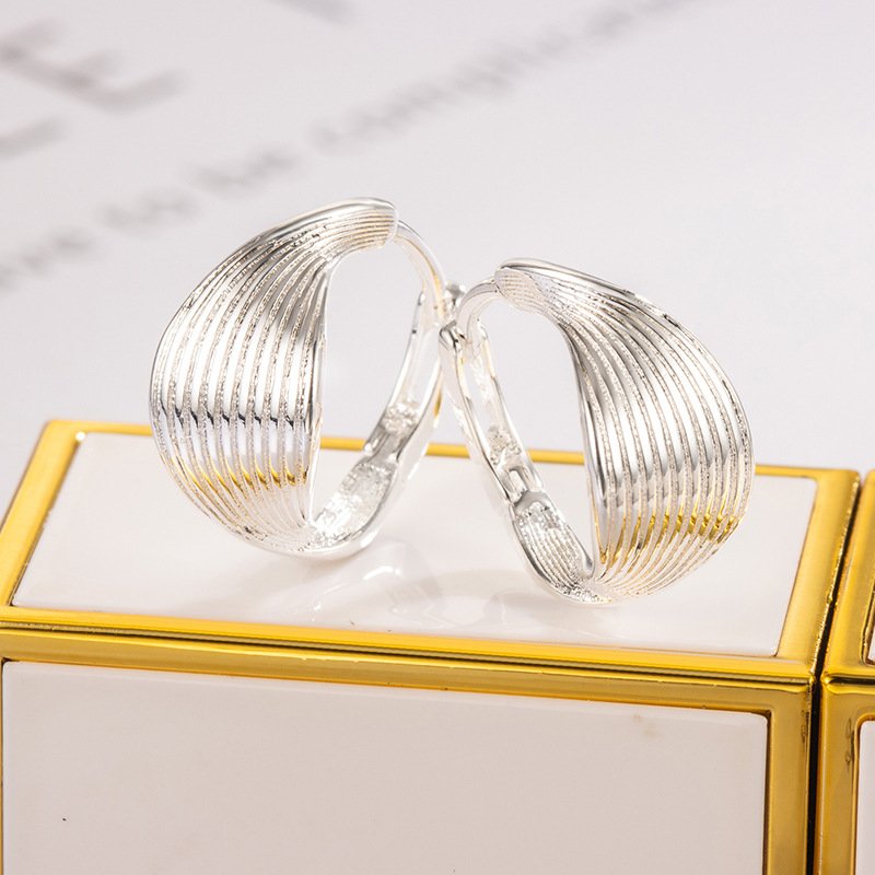 Asymmetric Aretes Waterdrop Earrings Cuff Gold Plated Earrings for Women Minimalist Women Accessories Fashion Jewelry 2023