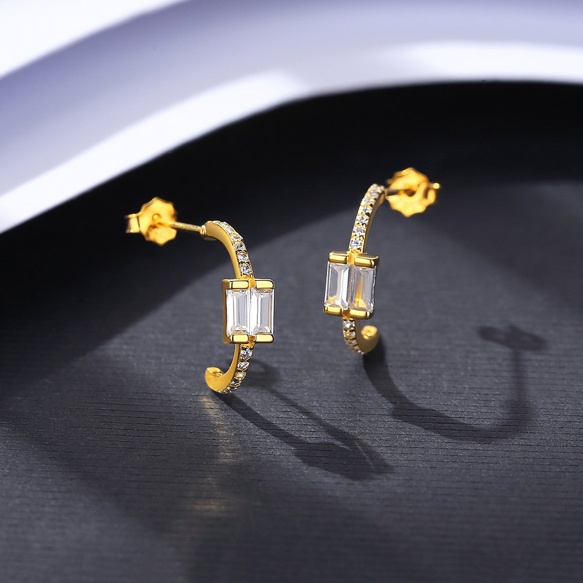CZCITY Cubic Zirconia New Gold Design Summer Charm Fashion Designer Jewelry Ear Dangle Earring Cuff