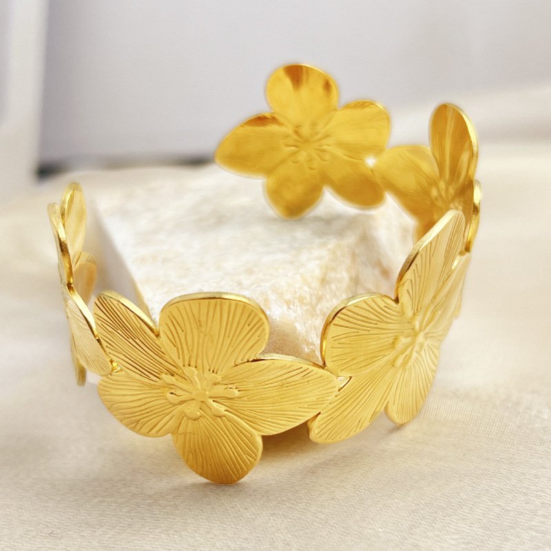 Wholesale Stainless Steel 18K Gold PVD Plated Big Flower Bangles Earrings Rings Fashion Jewelry Sets Women's accessories