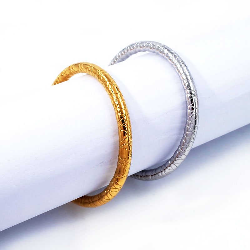 Minimalist Fashion Stainless Steel Jewelry Wholesale Waterproof Gold Plated Cuff Hollow Bangle Bracelet And Bracelet For Women
