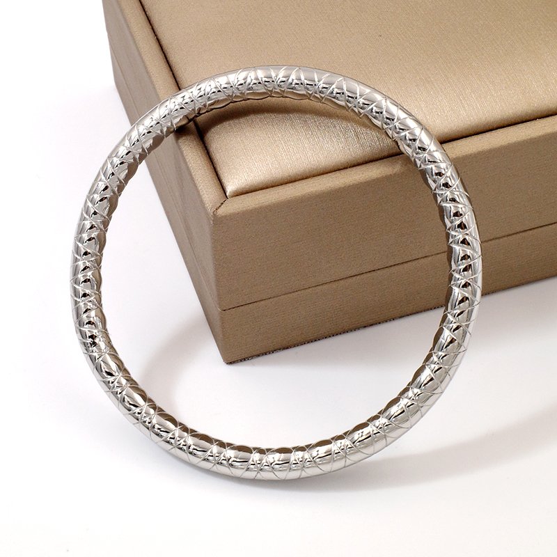 Minimalist Fashion Stainless Steel Jewelry Wholesale Waterproof Gold Plated Cuff Hollow Bangle Bracelet And Bracelet For Women