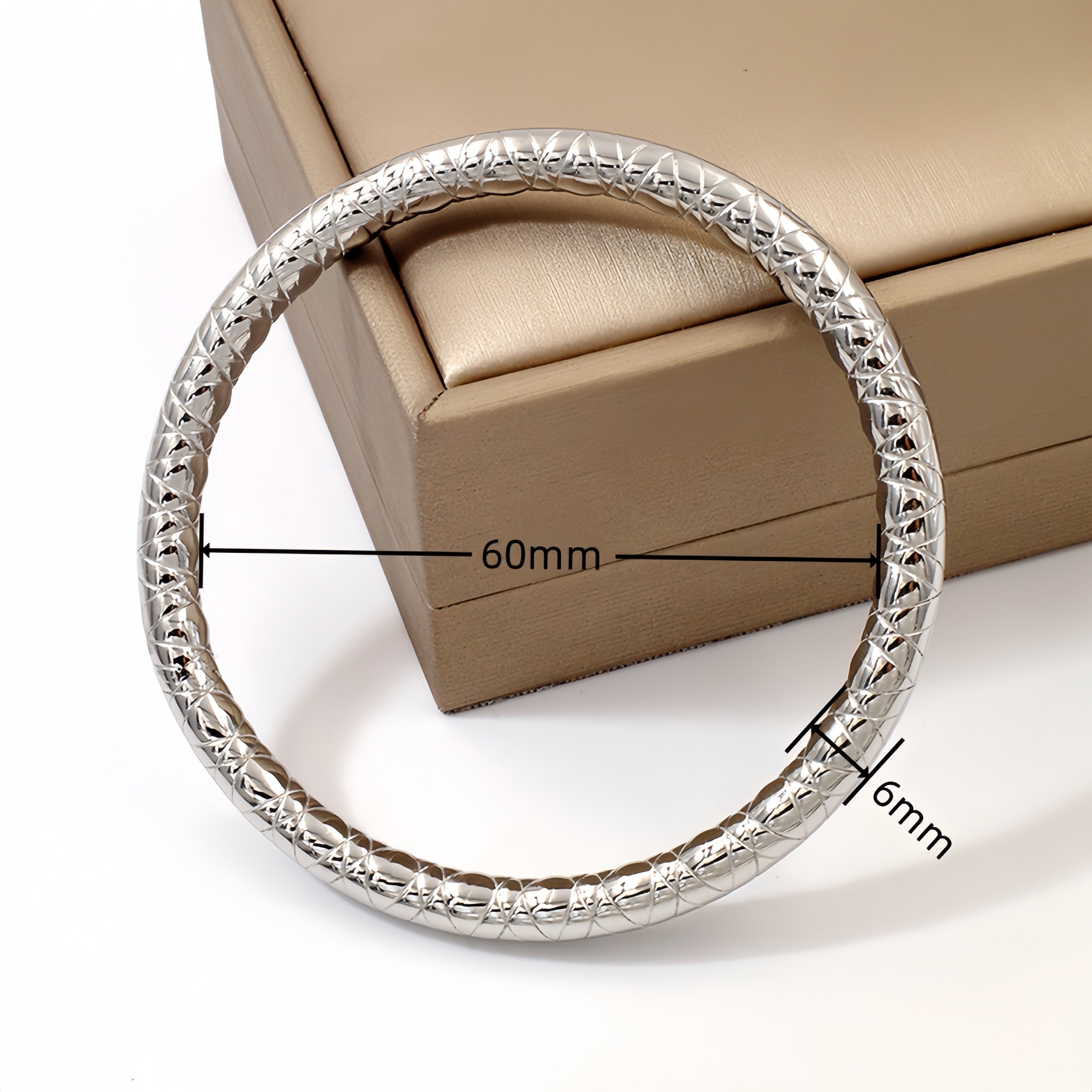 Minimalist Fashion Stainless Steel Jewelry Wholesale Waterproof Gold Plated Cuff Hollow Bangle Bracelet And Bracelet For Women
